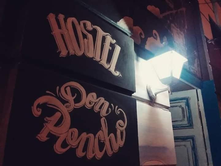Hostel Don Poncho ヴァルパライソ エクステリア 写真