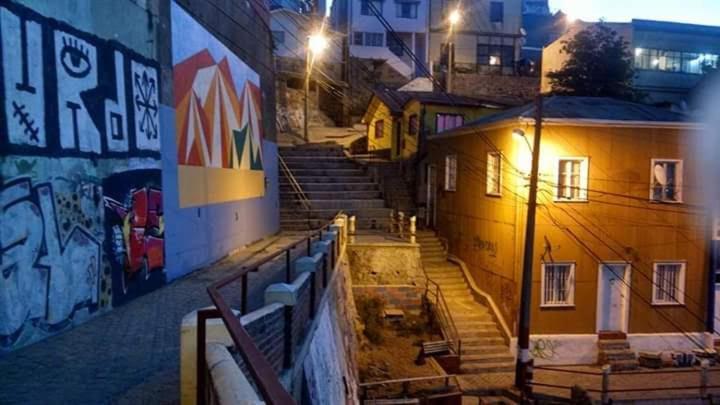 Hostel Don Poncho ヴァルパライソ エクステリア 写真